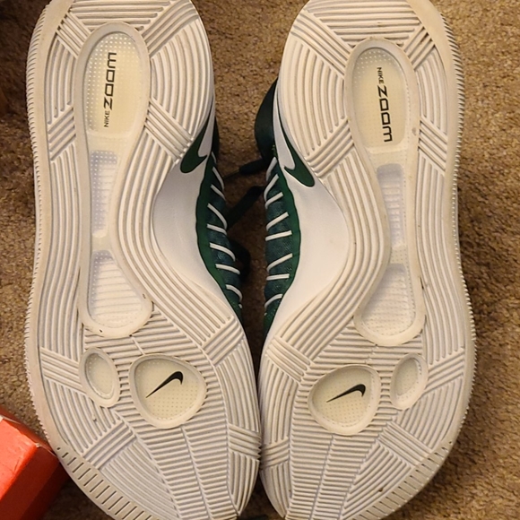 HyperDunks - Picture 4 of 4